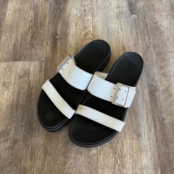 Sorel Roaming NL3594-125 White Leather Buckle Slip On Slide Sandals - Picture 8 of 10